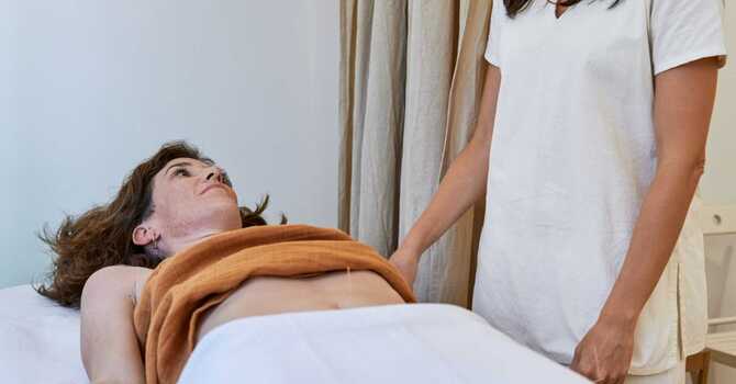 Empowering Your Healthcare Journey: 3 Keys to Ensuring You Get The Right Care image